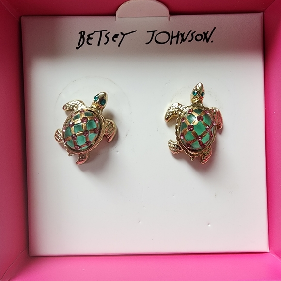 Betsey Johnson Jewelry - NIB Betsey Johnson gold green turtle earrings